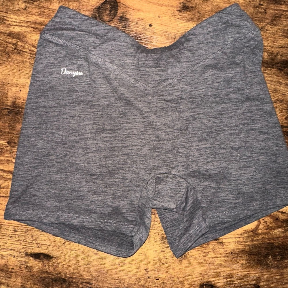 Women's Athletic Bike Shorts in Heather Gray